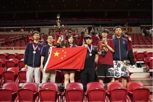 ?皮划艇激流回旋女子皮艇个人决赛 中国选手李露拿到银牌